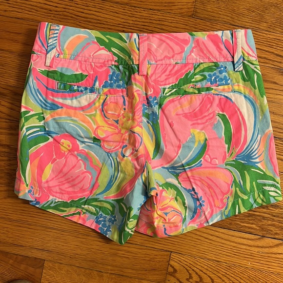 Lilly Pulitzer Size 00 Callahan Short in So-A-Peeling - Picture 4 of 4